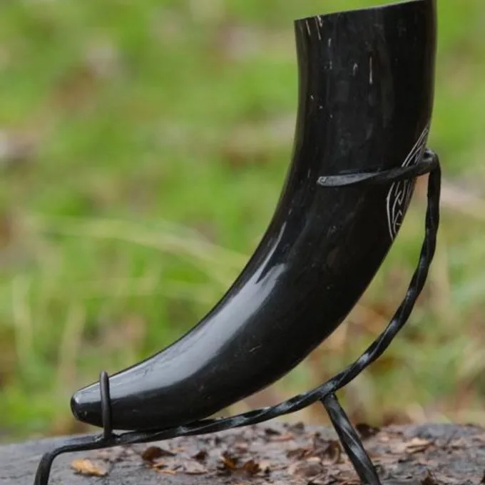 Epic Armoury Drikkehorn Stativ Hånd-smedede, 0,3-0,5 Liters Horn 4 Epic Armoury Drikkehorn Stativ Hånd-smedede, 0,3-0,5 Liters Horn - Billede 2