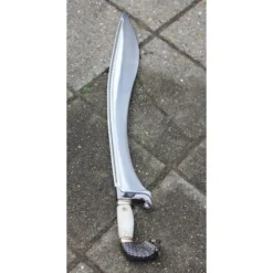 Falcata Med Løvehoveder -Svaerd Salg falcata med lovehoveder 2