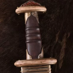 Deepeeka Sutton Hoo Sværd Med Emalje 9 Deepeeka Sutton Hoo Sværd Med Emalje -Svaerd Salg sutton hoo svaerd med emalje 1